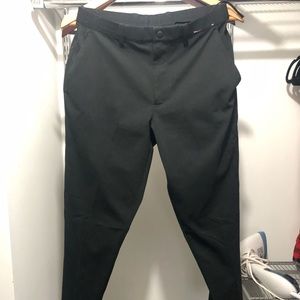 Uniqlo Men’s Ezy Dry-Ex Ankle Length Pants, Small.